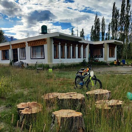 Nubra Holiday Deskit Bagian luar foto