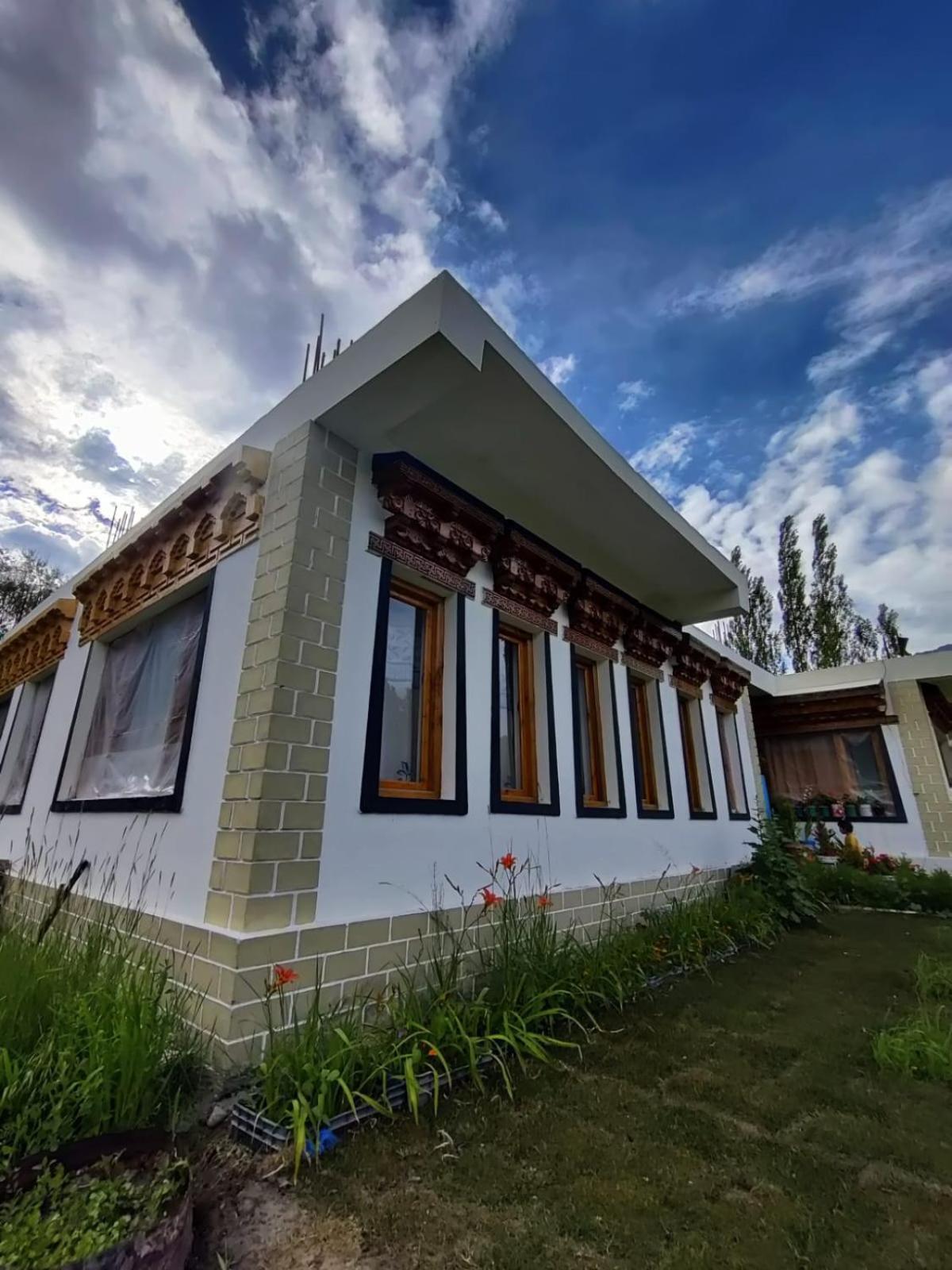Nubra Holiday Deskit Bagian luar foto